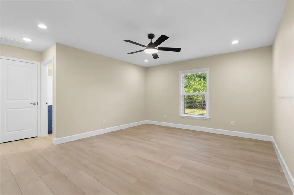 9417 HEARTWELLVILLE AVENUE Englewood, FL 34224