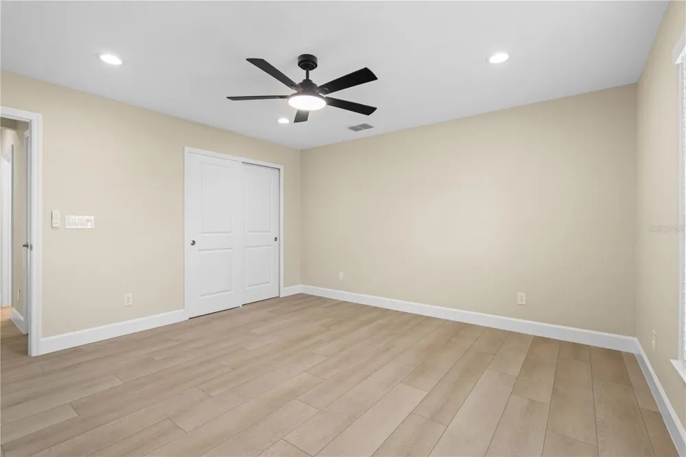 9417 HEARTWELLVILLE AVENUE Englewood, FL 34224