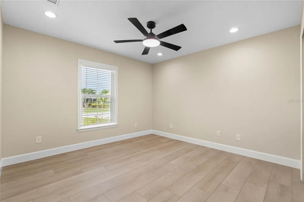 9417 HEARTWELLVILLE AVENUE Englewood, FL 34224