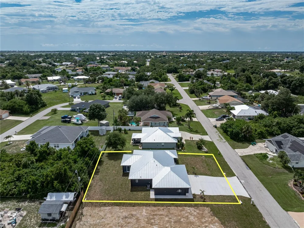 9417 HEARTWELLVILLE AVENUE Englewood, FL 34224