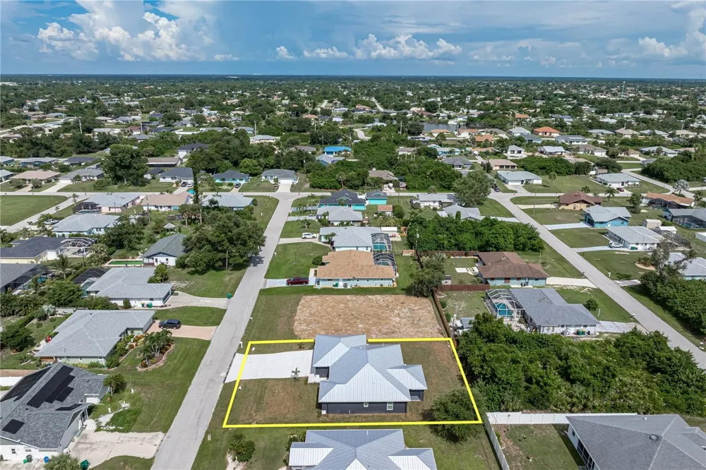 9417 HEARTWELLVILLE AVENUE Englewood, FL 34224