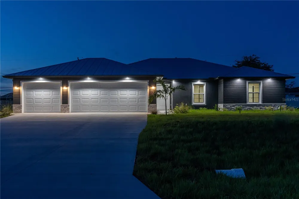 9417 HEARTWELLVILLE AVENUE Englewood, FL 34224