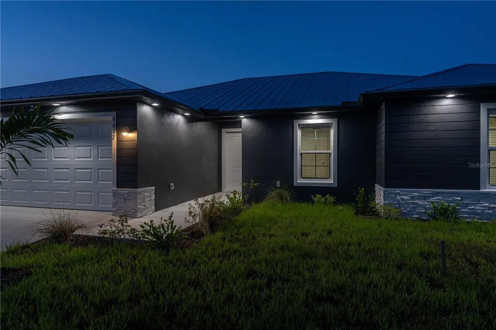 9417 HEARTWELLVILLE AVENUE Englewood, FL 34224
