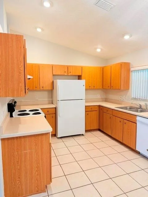 5 PONTIAC LANE #B Palm Coast, FL 32164