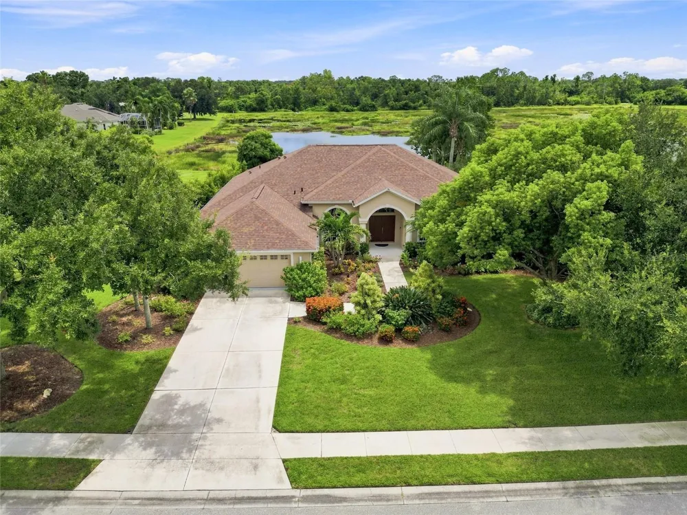 7215 PINE VALLEY STREET Bradenton, FL 34202