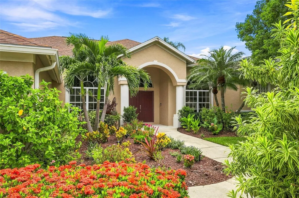 7215 PINE VALLEY STREET Bradenton, FL 34202