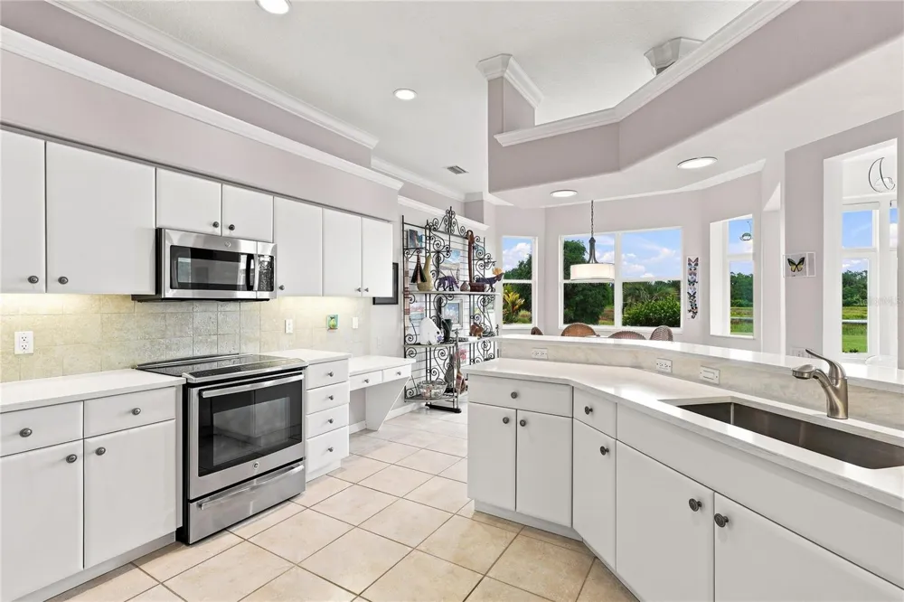 7215 PINE VALLEY STREET Bradenton, FL 34202