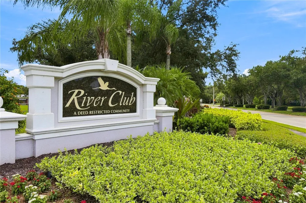 7215 PINE VALLEY STREET Bradenton, FL 34202
