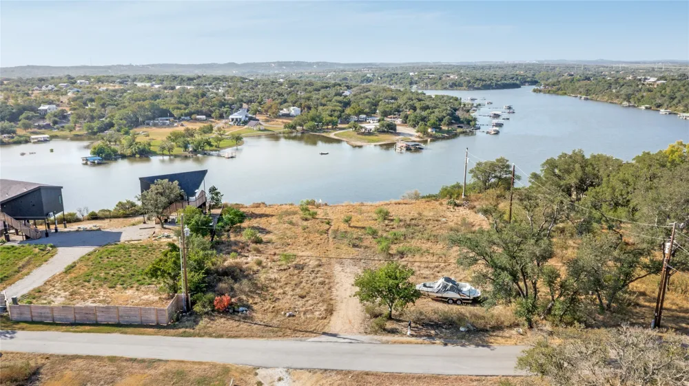 25555 Pedernales Point Drive Spicewood, TX 78669
