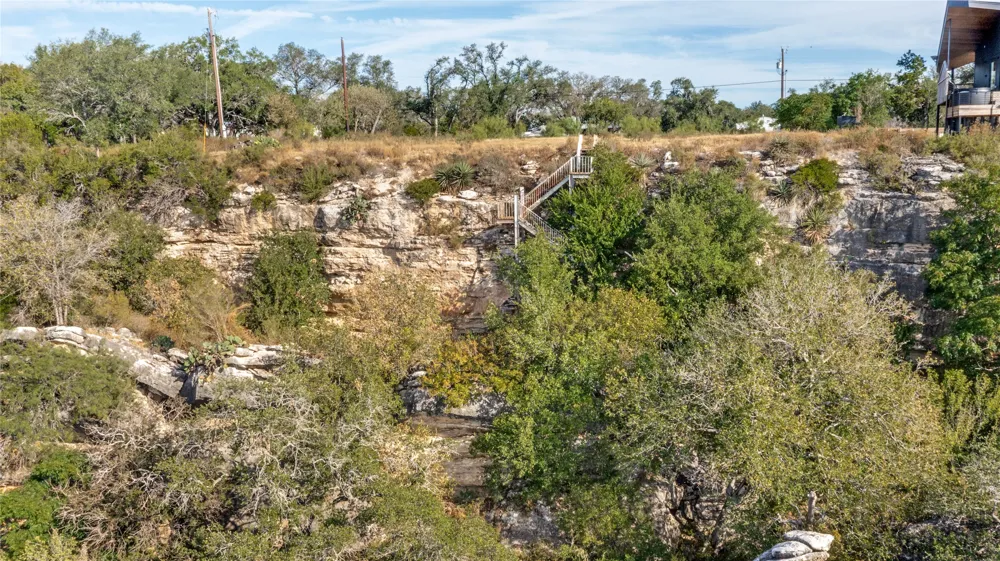 25555 Pedernales Point Drive Spicewood, TX 78669