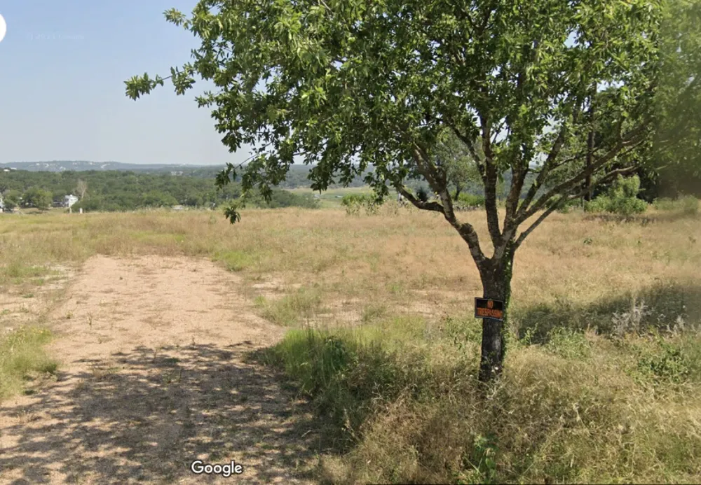 25555 Pedernales Point Drive Spicewood, TX 78669