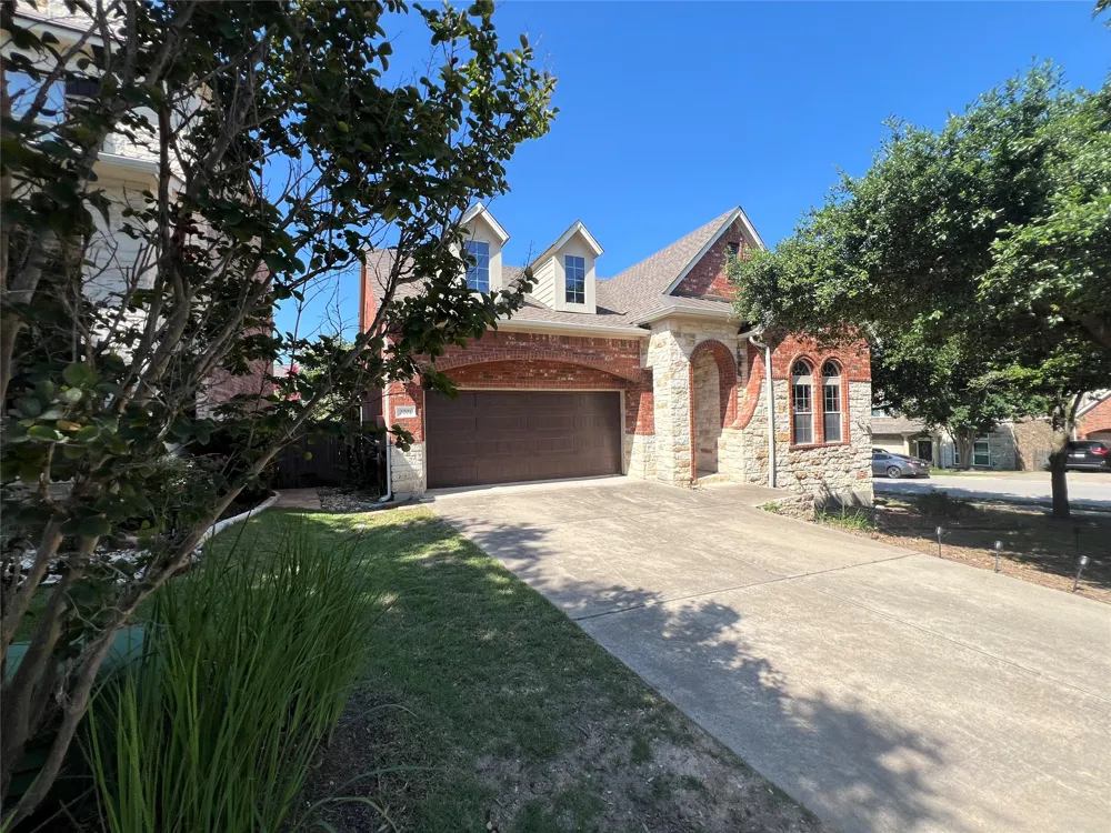 2201 Golden Gate Park Austin, TX 78732