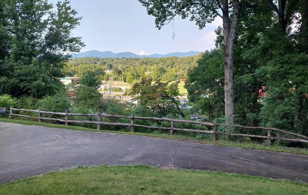 Parkview Ln Franklin, NC 28734