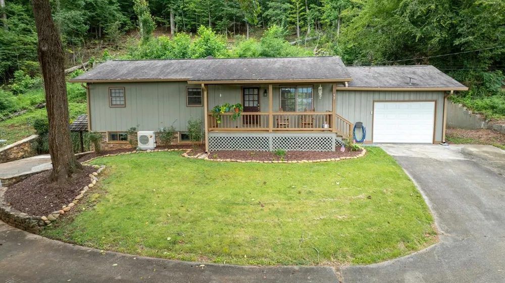 Parkview Ln Franklin, NC 28734