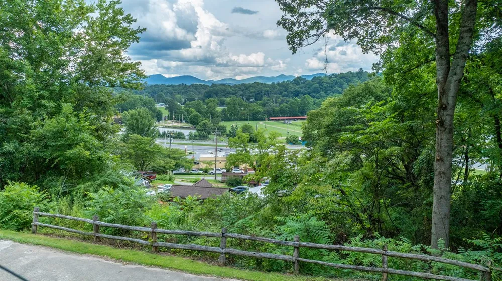 Parkview Ln Franklin, NC 28734