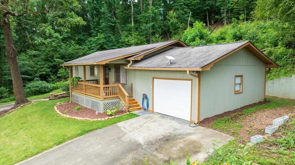 Parkview Ln Franklin, NC 28734