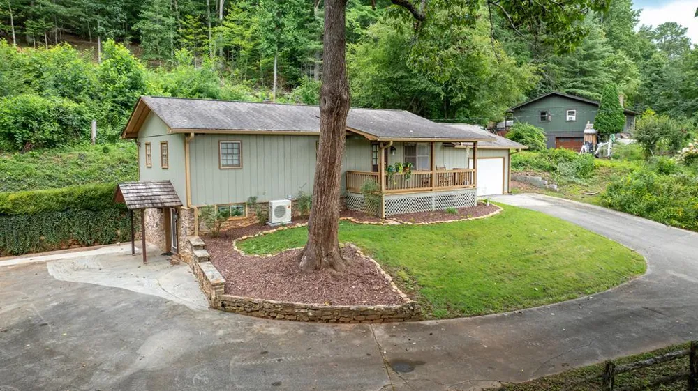 Parkview Ln Franklin, NC 28734
