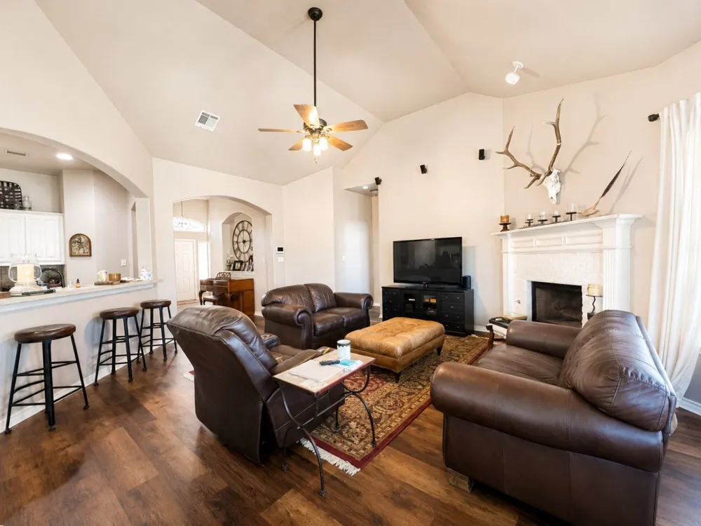 233 Mitchell Boulevard Weatherford, TX 76087