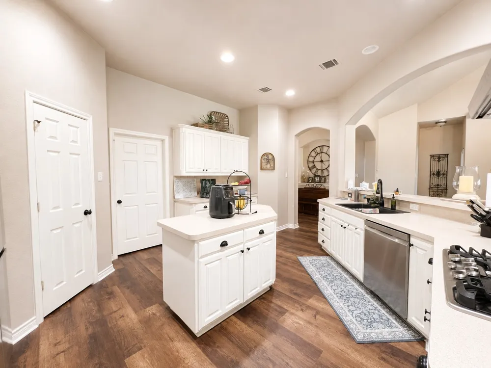 233 Mitchell Boulevard Weatherford, TX 76087
