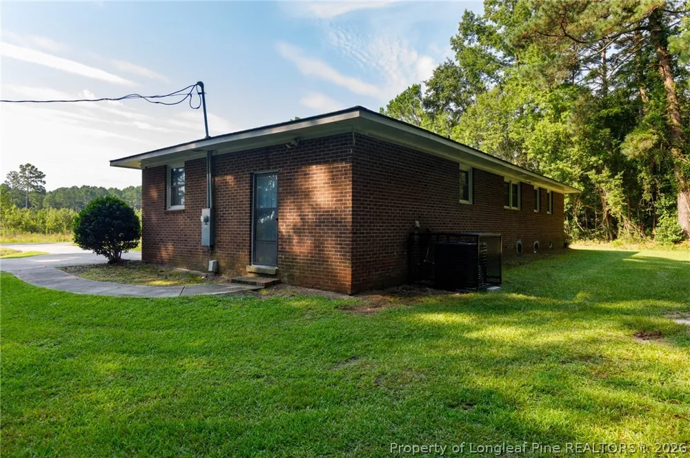 6591 Goldsboro Road Wade, NC 28395