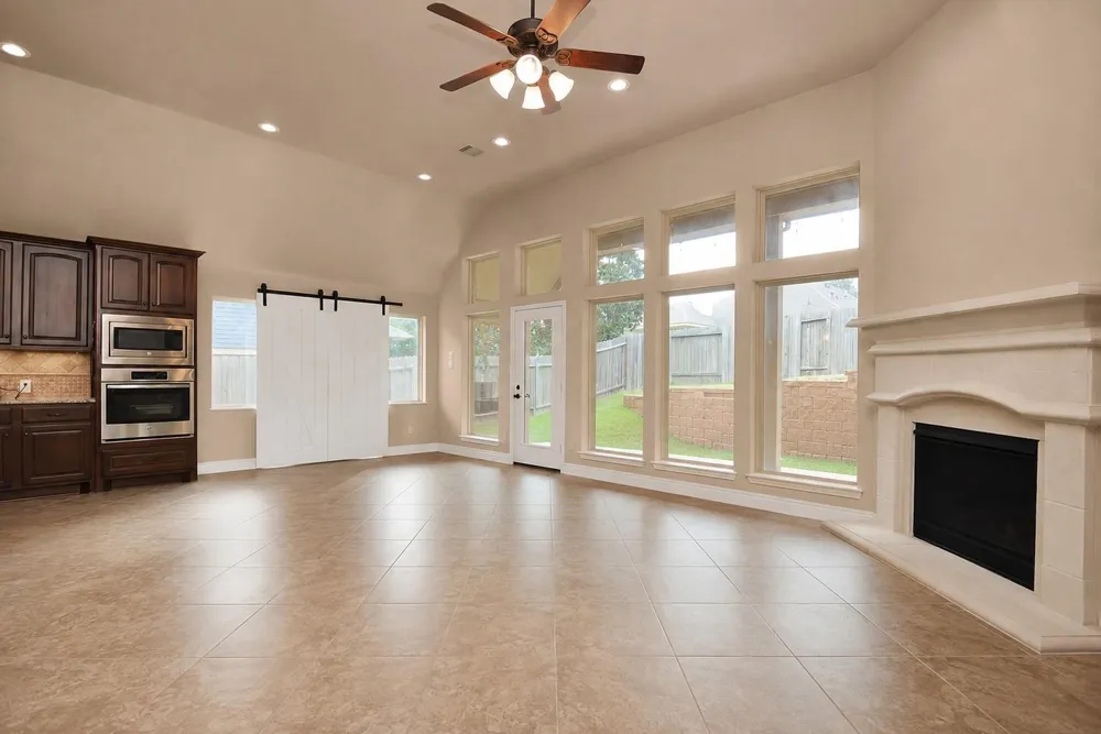 173 Pinnacle Ridge Dr Montgomery, TX 77316