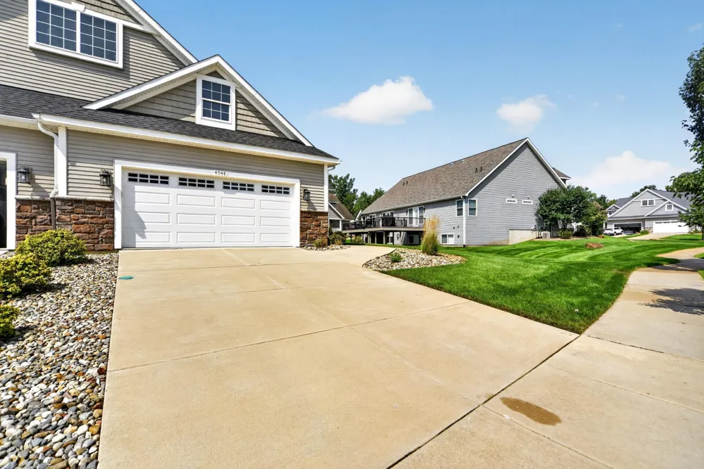 4048 Stoneridge Drive Jackson, MI 49203