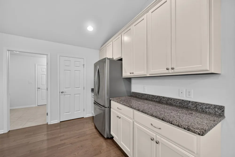 4048 Stoneridge Drive Jackson, MI 49203