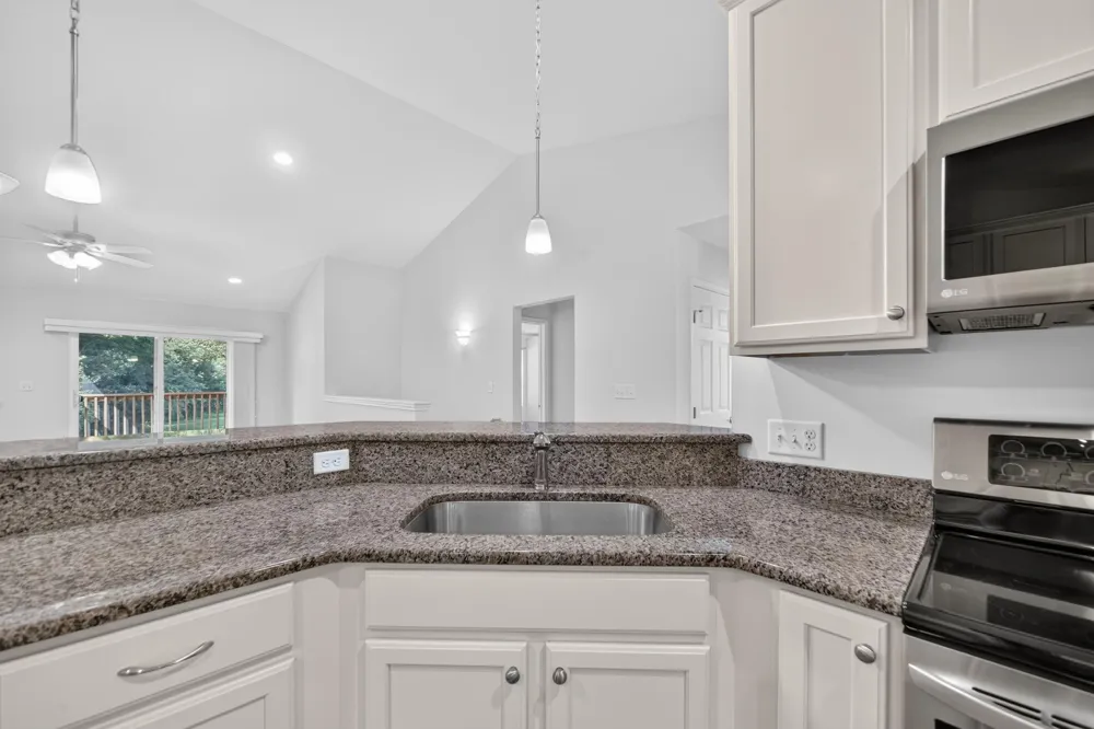 4048 Stoneridge Drive Jackson, MI 49203