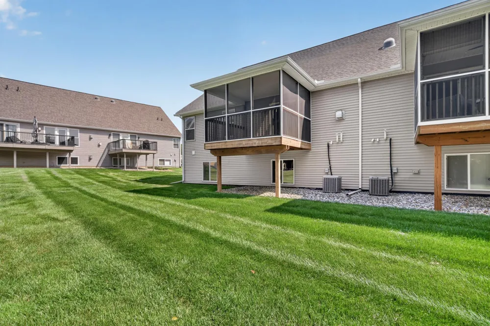 4048 Stoneridge Drive Jackson, MI 49203