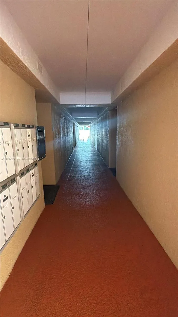 619 E Sheridan St #105 Dania Beach, FL 33004