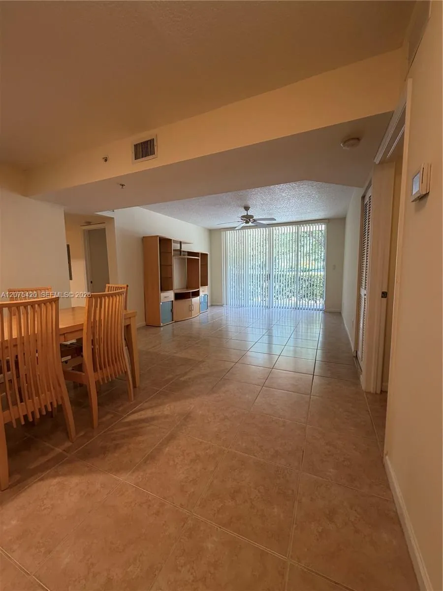 619 E Sheridan St #105 Dania Beach, FL 33004