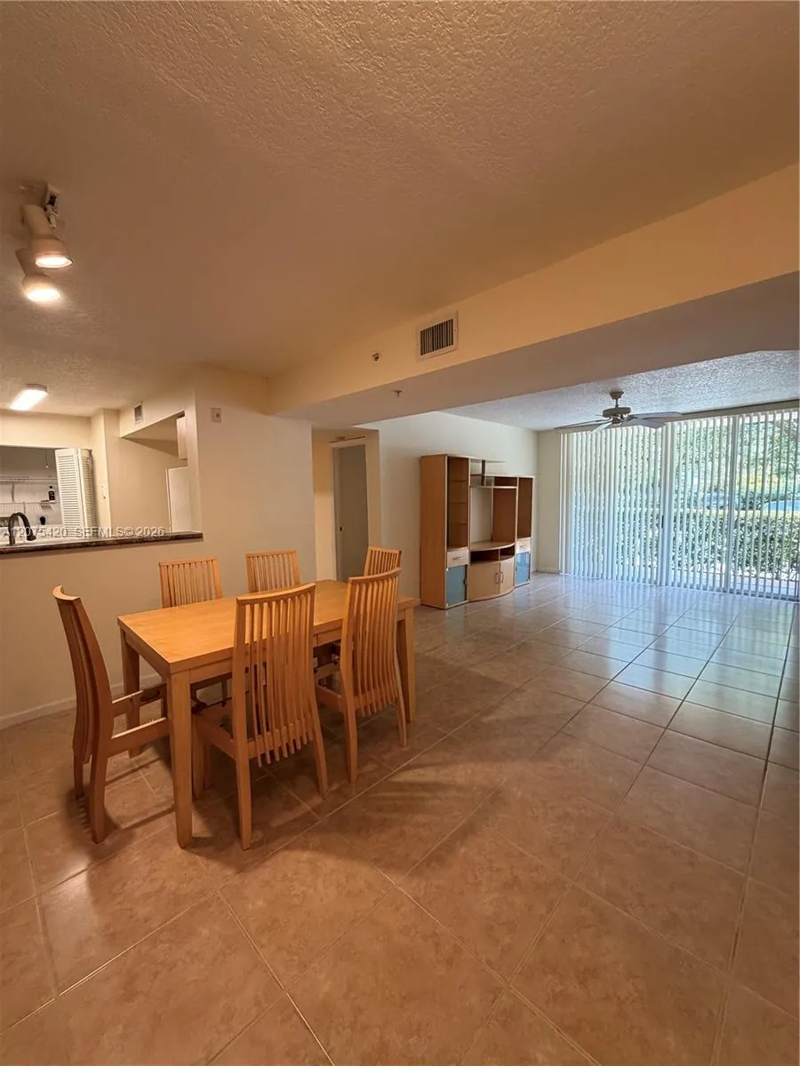 619 E Sheridan St #105 Dania Beach, FL 33004