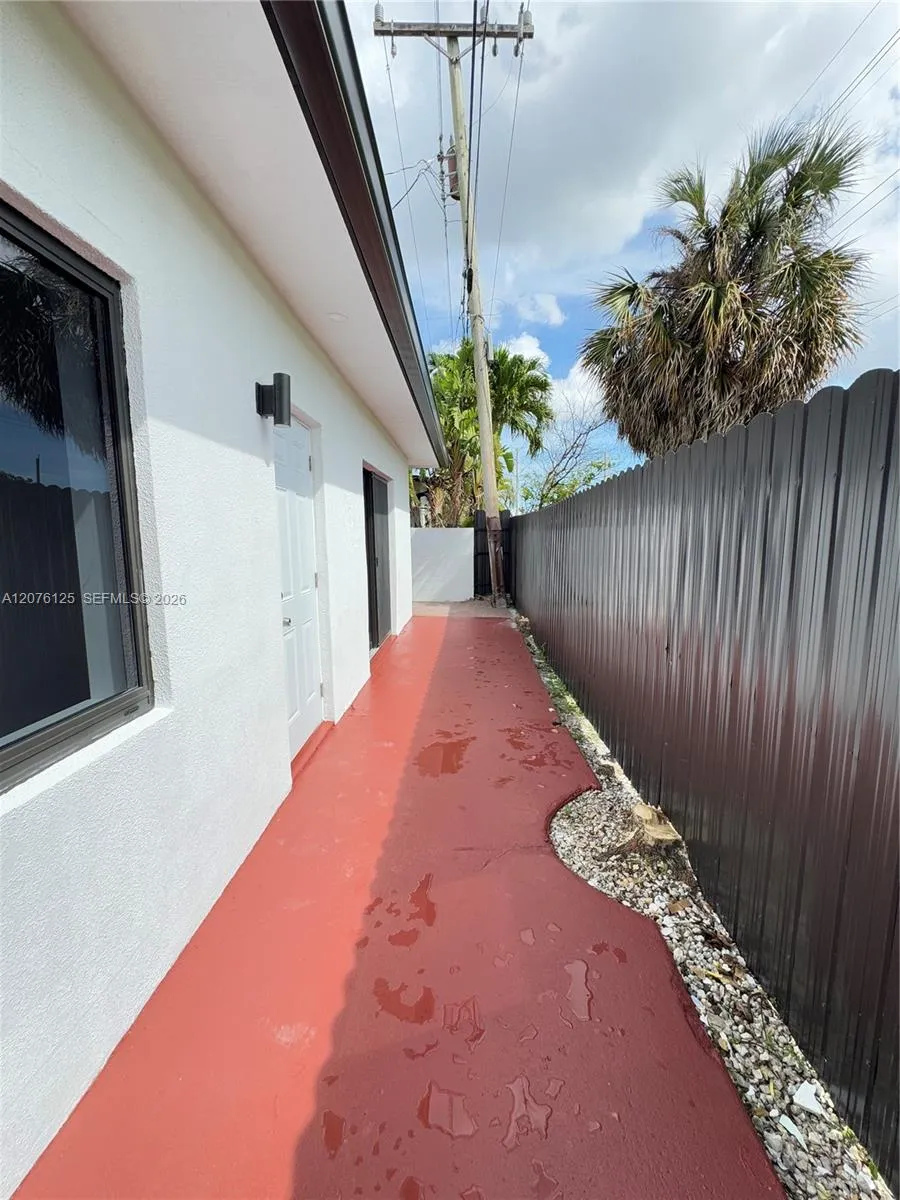 10330 SW 35th Ter #0 Miami, FL 33165