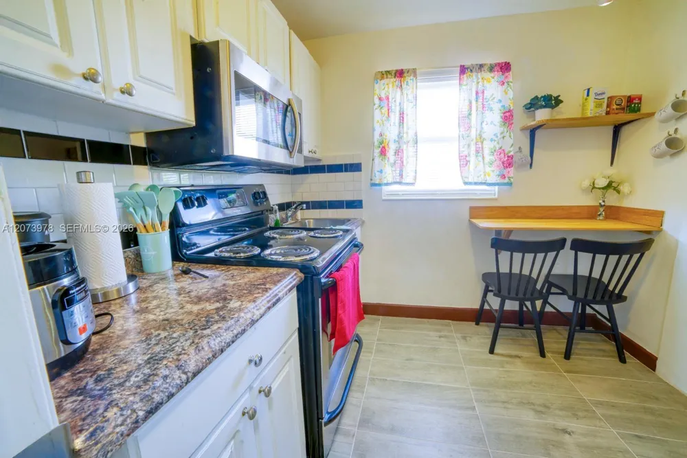 511 York Lehigh Acres, FL 33936