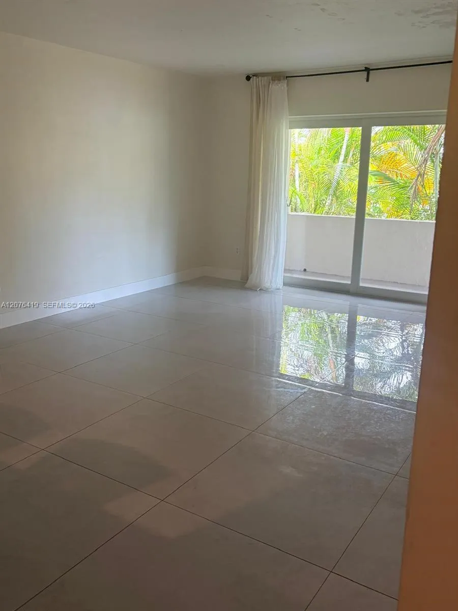 7473 SW 82nd St #D103 Miami, FL 33143