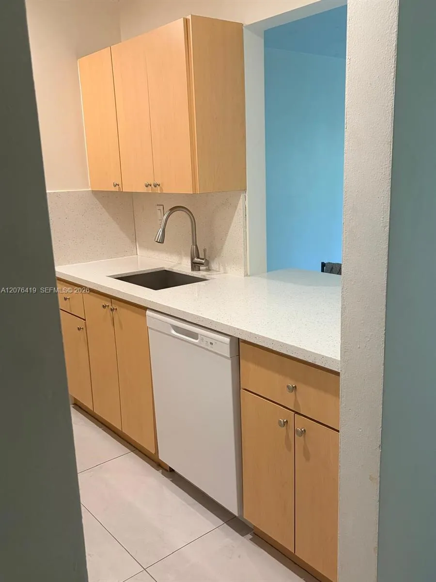 7473 SW 82nd St #D103 Miami, FL 33143
