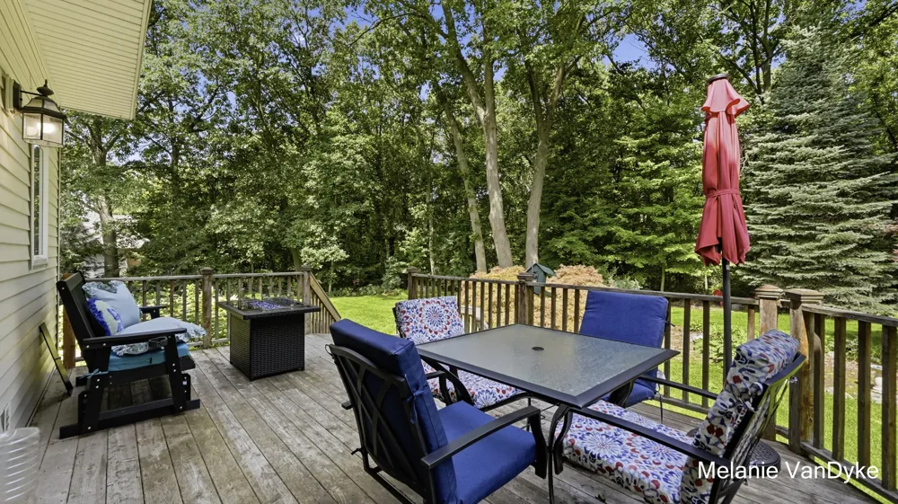 5133 Brownstone Drive NE Cannon Township, MI 49341