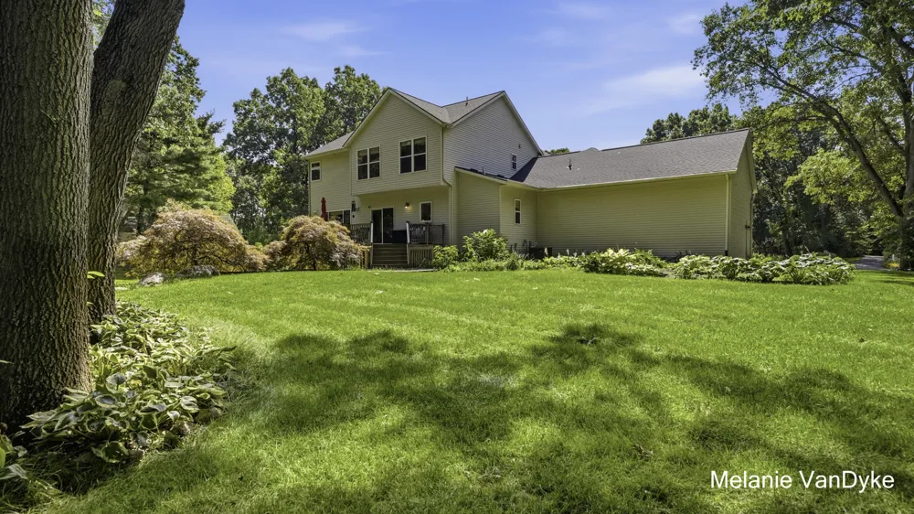 5133 Brownstone Drive NE Cannon Township, MI 49341