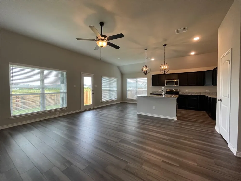 806 Hollyhock Drive Temple, TX 76502