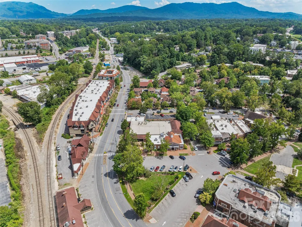 10 Biltmore Plaza Asheville, NC 28803