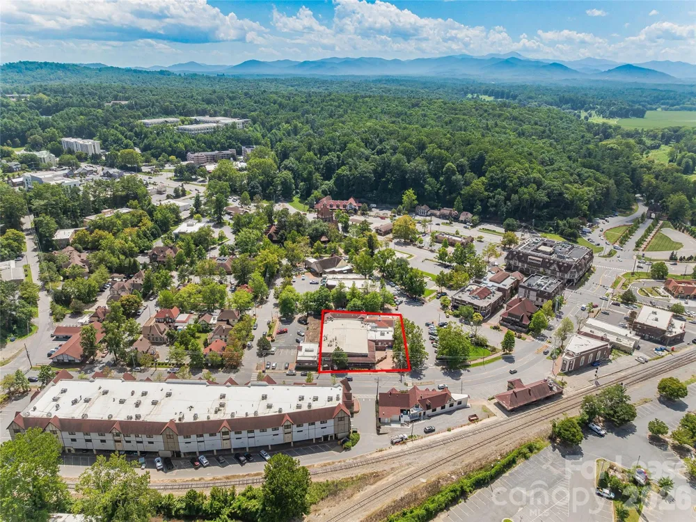 10 Biltmore Plaza Asheville, NC 28803