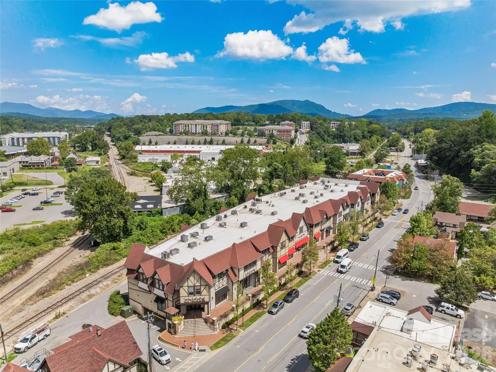 10 Biltmore Plaza Asheville, NC 28803