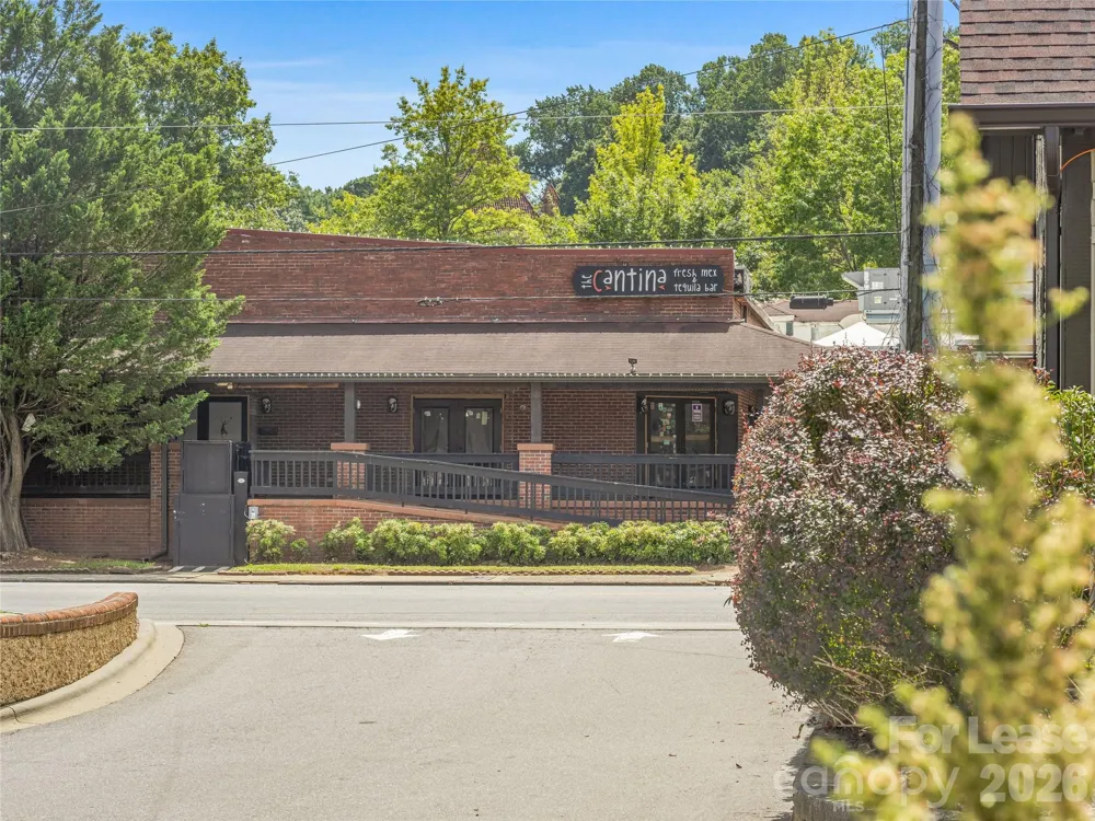 10 Biltmore Plaza Asheville, NC 28803