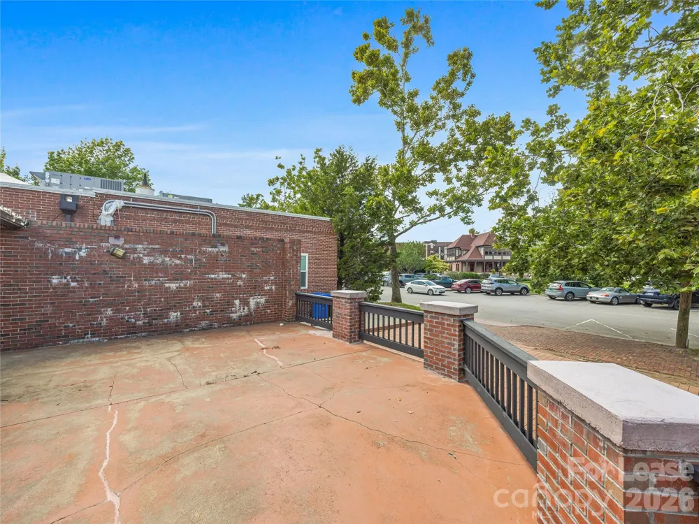 10 Biltmore Plaza Asheville, NC 28803