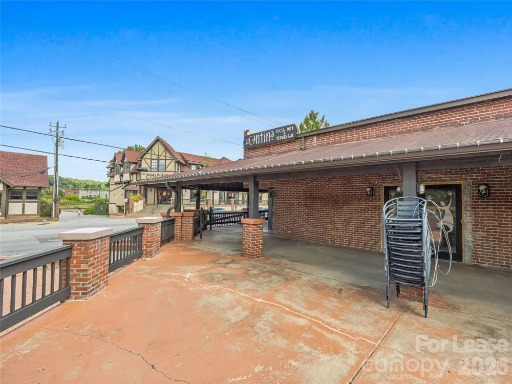 10 Biltmore Plaza Asheville, NC 28803