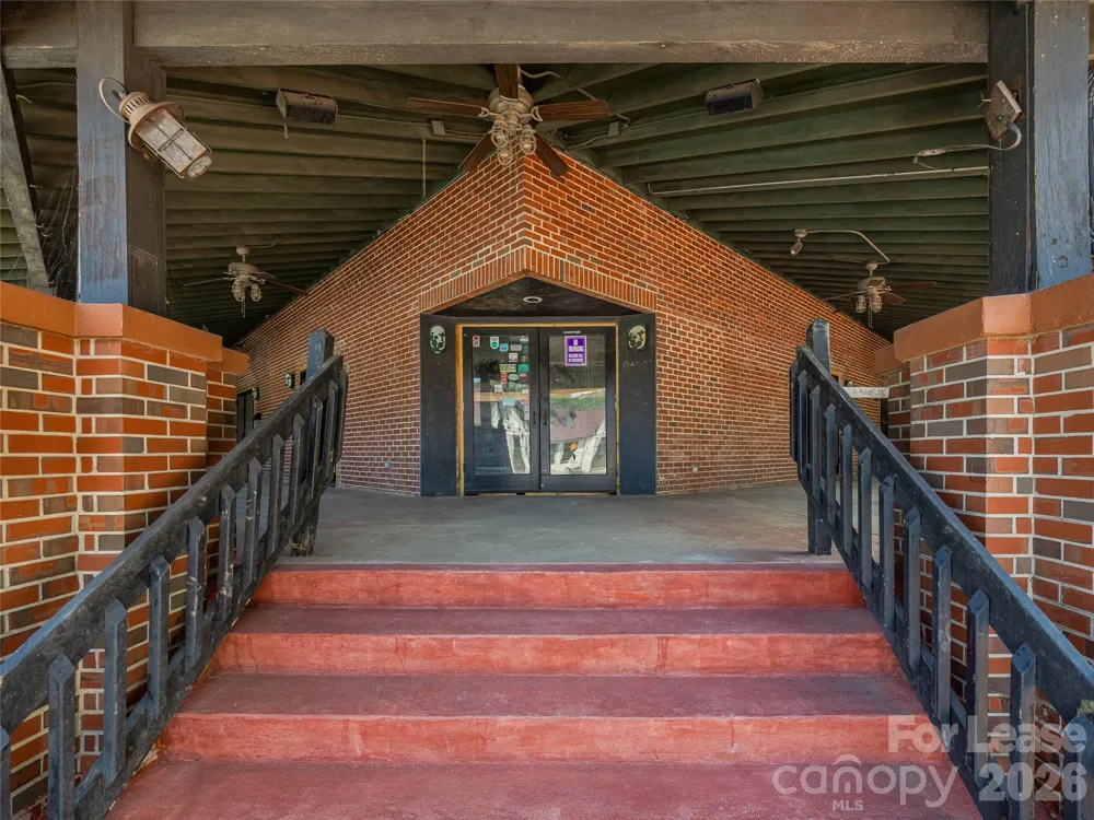10 Biltmore Plaza Asheville, NC 28803