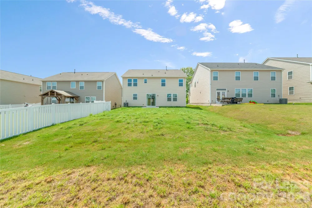 9517 Harvard Oak Court Charlotte, NC 28269