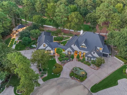 2 W Oaks Court