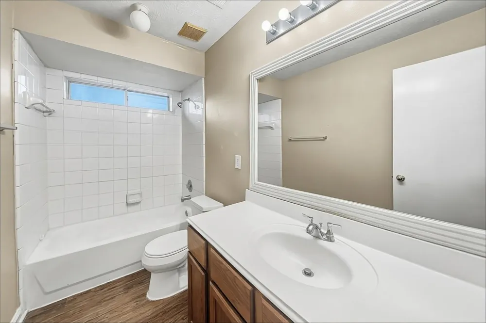 1423 Hunter Green Lane Fresno, TX 77545