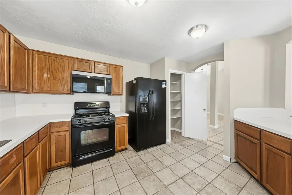 1423 Hunter Green Lane Fresno, TX 77545